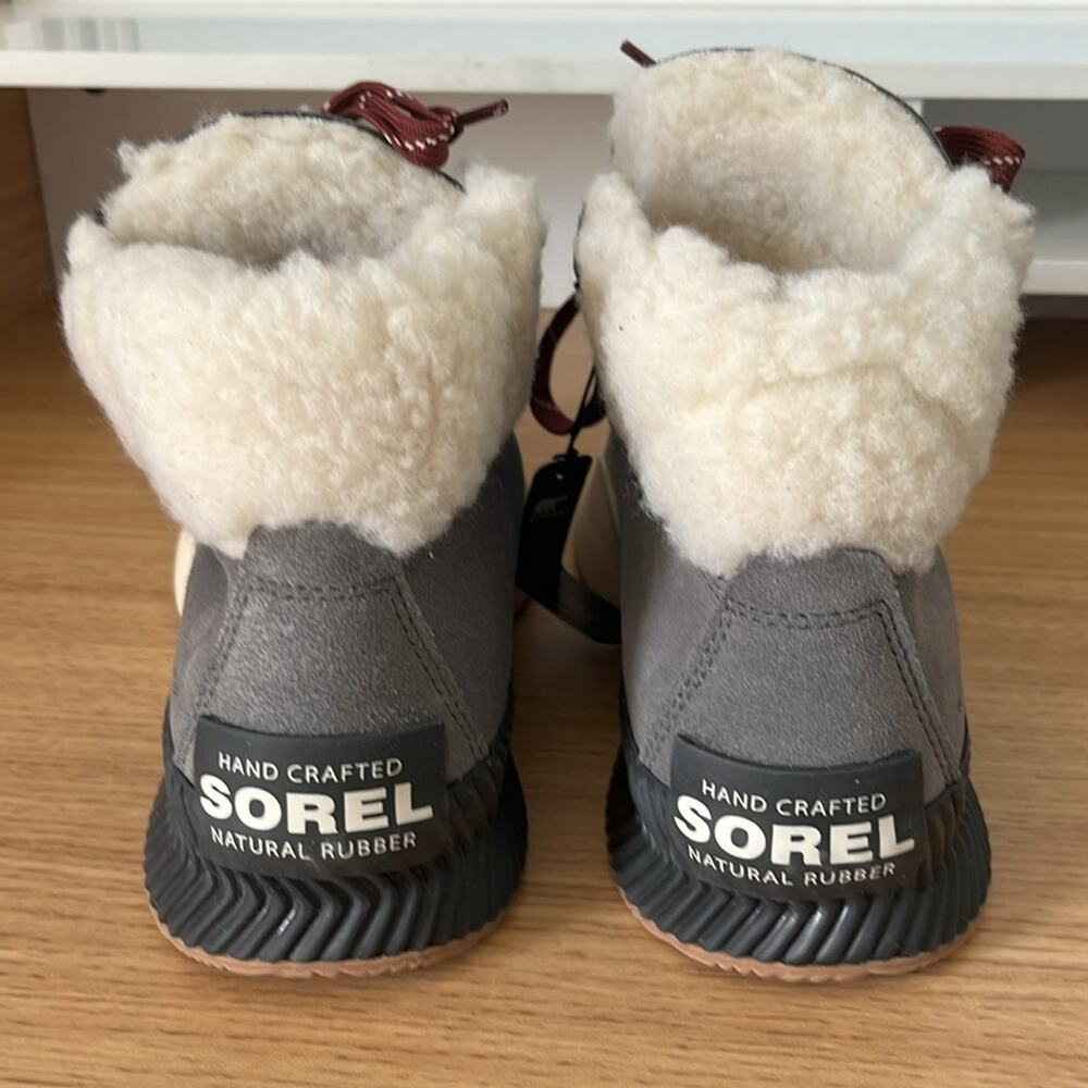 Sorel Gray and Red Ankle Boots - Picture 9 of 16